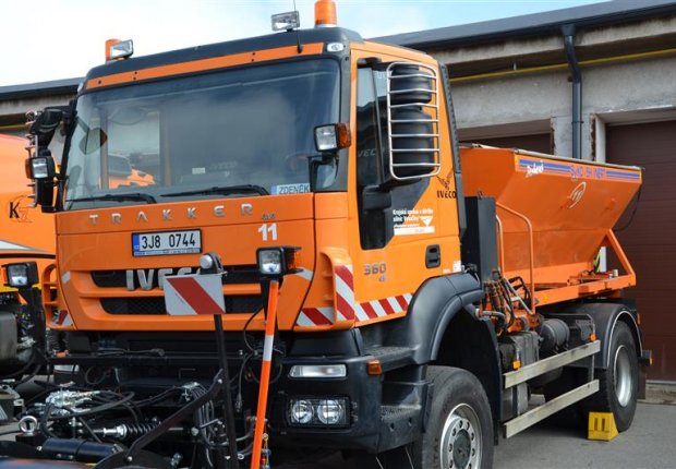 Proměnlivá zima zatížila silnice na Vysočině. Náklady silničářů mohou dosáhnout 300 milionů korun