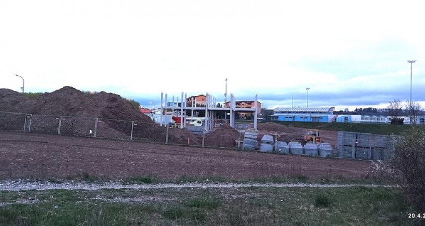 Ve Velkém Meziříčí vyrůstá nová výjezdová základna záchranné služby