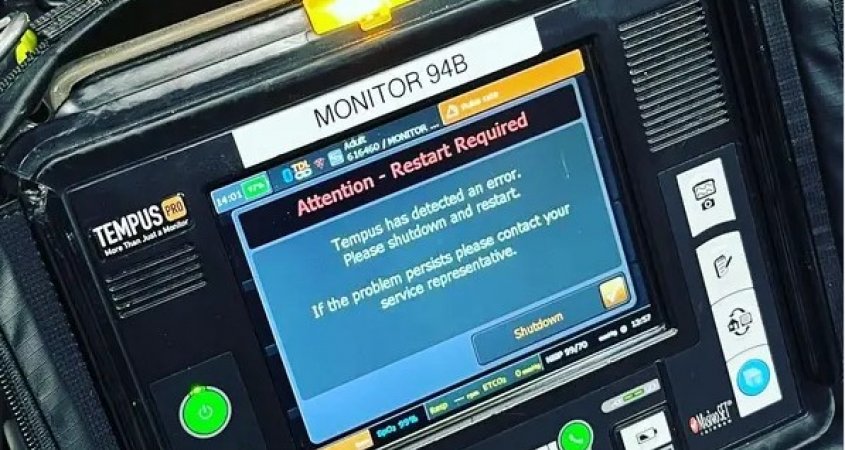 Soud řekl, že okamžitá výpověď lékaře ze záchranky byla neplatná