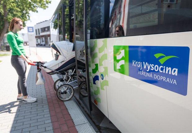 Změny v autobusové dopravě na Vysočině přinesou od 1. března nové spoje i lepší návaznost