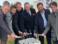 sportoviste dotace_poklepani_zakladniho_kamene